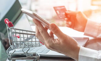 Raty kontra leasing. Która forma finansowania sprawdzi się lepiej w sklepie e-commerce?